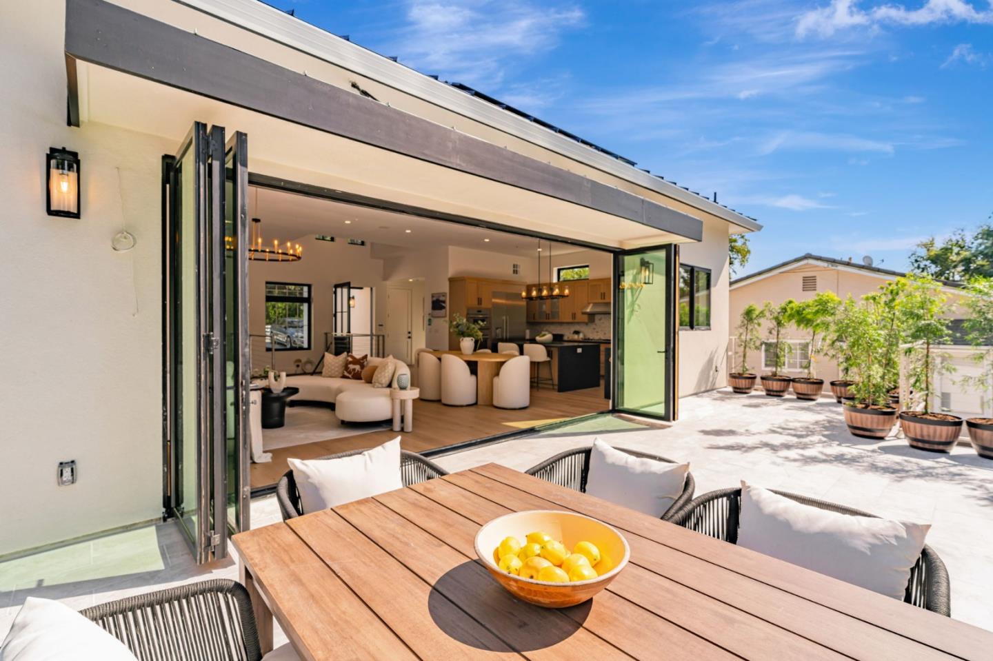 Detail Gallery Image 33 of 36 For 11664 Winding Way, Los Altos,  CA 94024 - 5 Beds | 5 Baths
