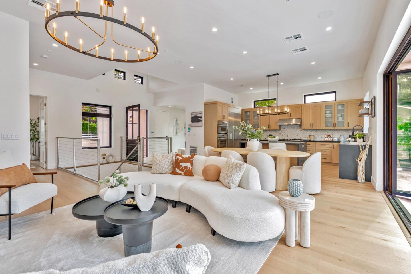 Detail Gallery Image 5 of 36 For 11664 Winding Way, Los Altos,  CA 94024 - 5 Beds | 5 Baths