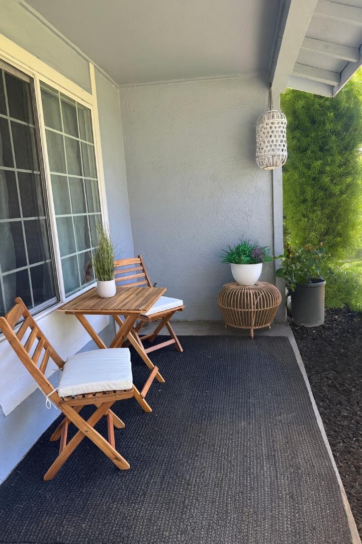 Detail Gallery Image 8 of 9 For 407 Aires Ln, San Jose,  CA 95111 - 2 Beds | 1 Baths
