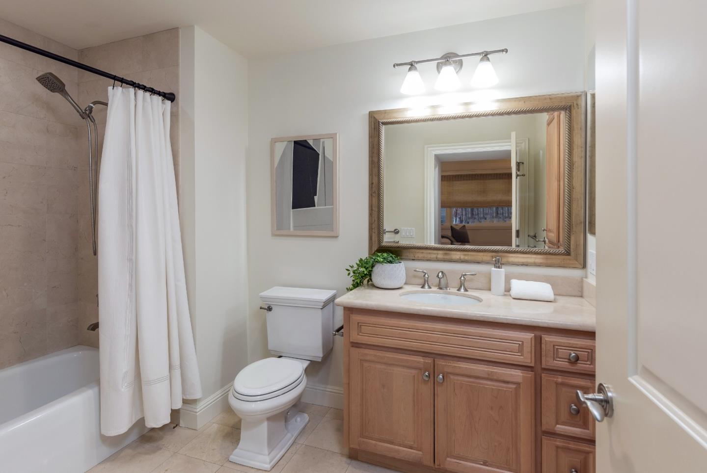 Detail Gallery Image 22 of 25 For 315 Homer Ave #105,  Palo Alto,  CA 94301 - 2 Beds | 2 Baths