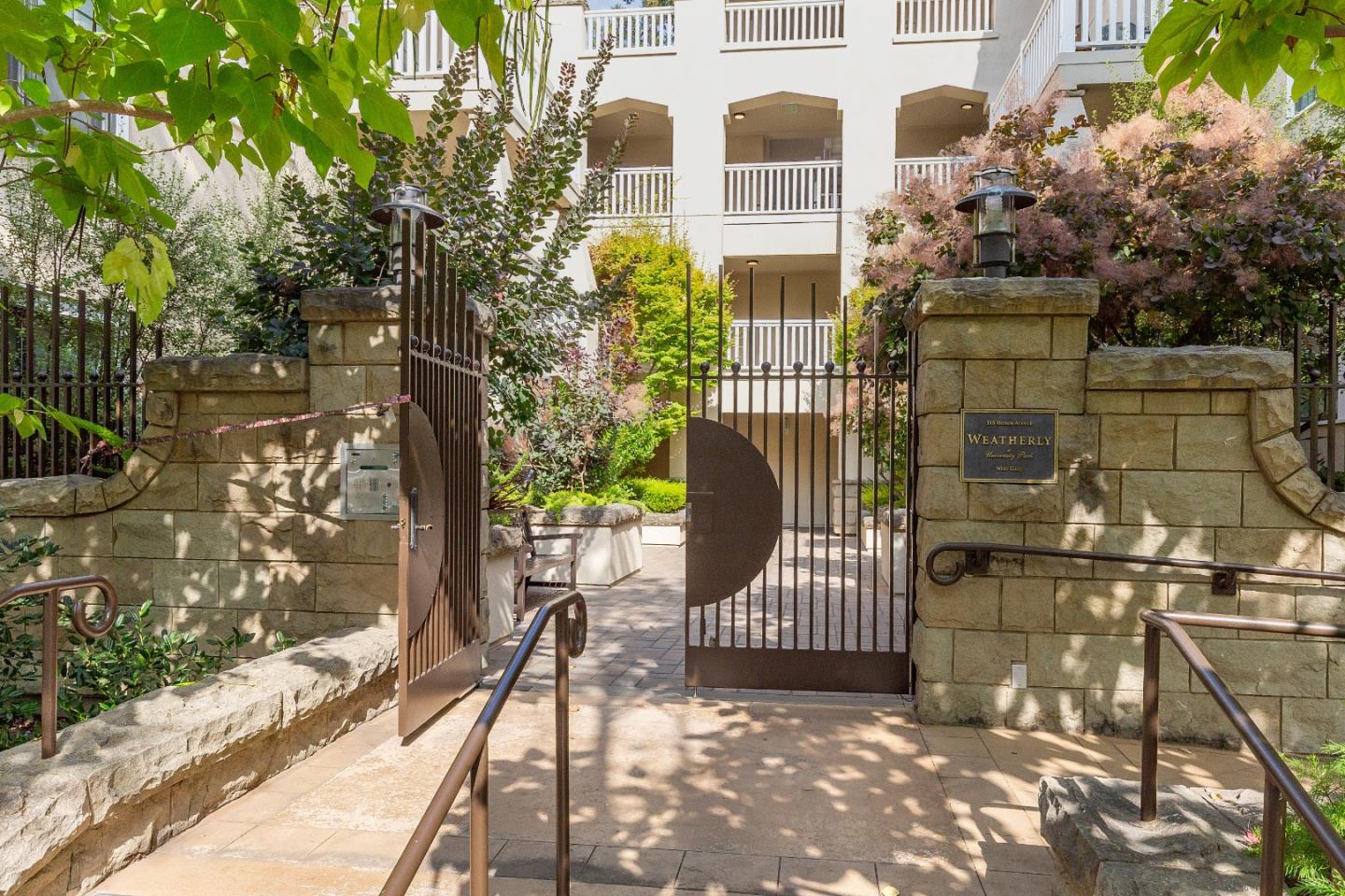 Detail Gallery Image 24 of 25 For 315 Homer Ave #105,  Palo Alto,  CA 94301 - 2 Beds | 2 Baths