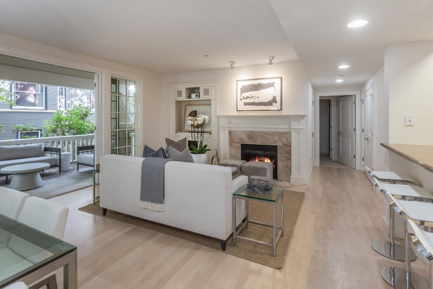 Detail Gallery Image 4 of 25 For 315 Homer Ave #105,  Palo Alto,  CA 94301 - 2 Beds | 2 Baths