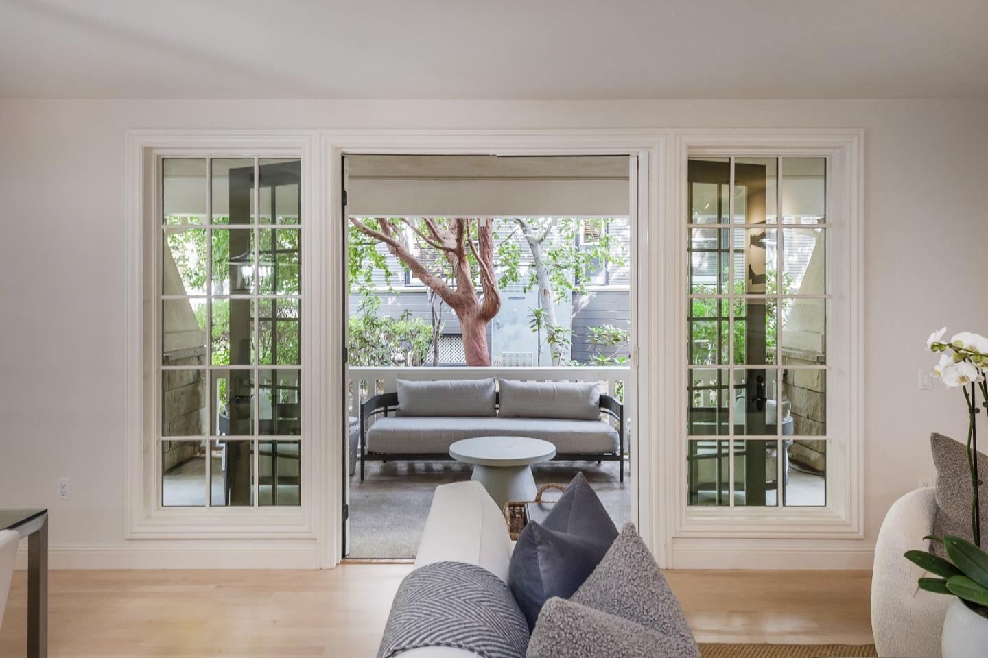 Detail Gallery Image 5 of 25 For 315 Homer Ave #105,  Palo Alto,  CA 94301 - 2 Beds | 2 Baths