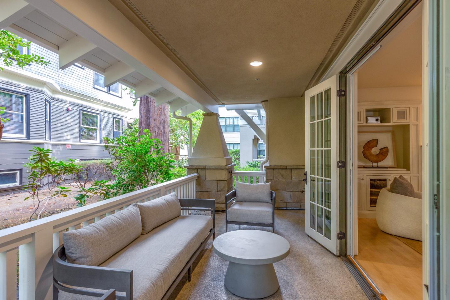 Detail Gallery Image 7 of 25 For 315 Homer Ave #105,  Palo Alto,  CA 94301 - 2 Beds | 2 Baths