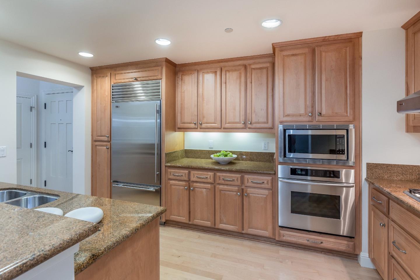 Detail Gallery Image 9 of 25 For 315 Homer Ave #105,  Palo Alto,  CA 94301 - 2 Beds | 2 Baths