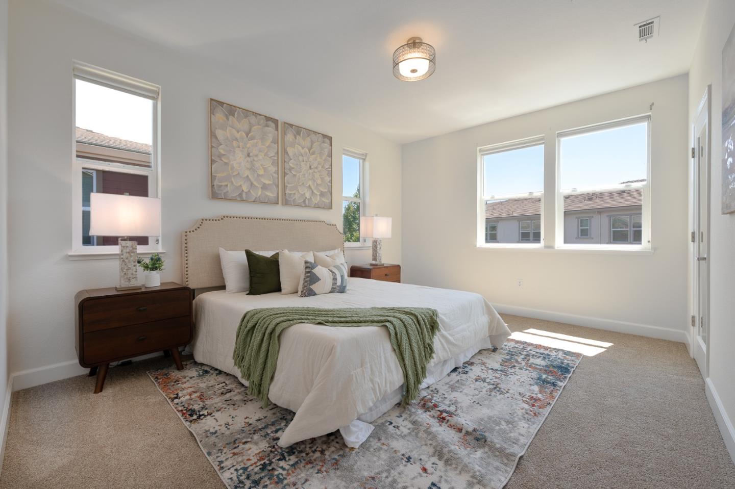 Detail Gallery Image 14 of 26 For 712 Bramble Ter, Sunnyvale,  CA 94086 - 3 Beds | 3/1 Baths