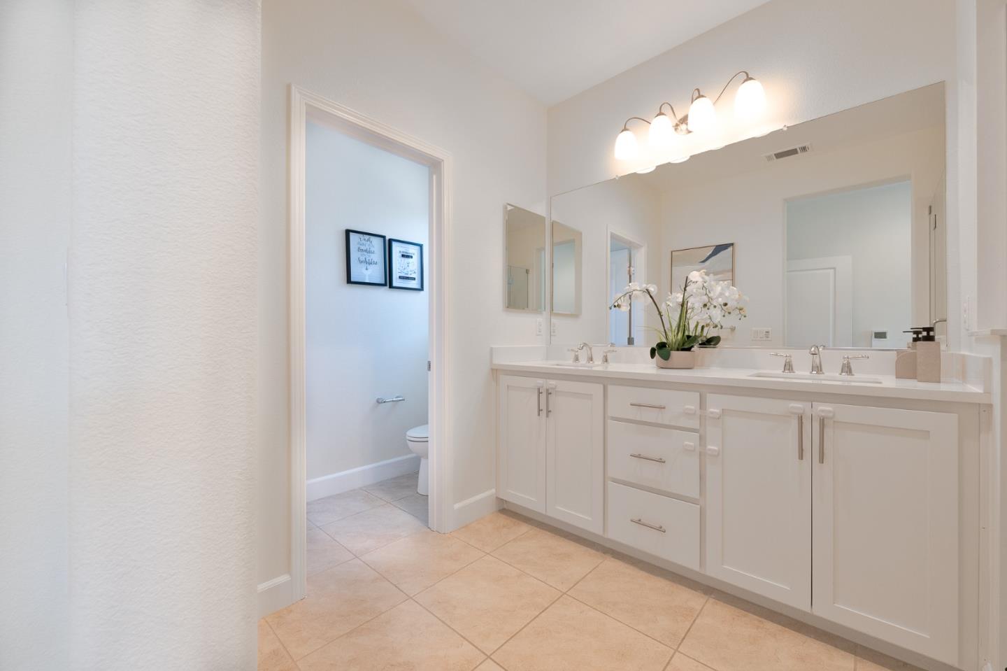 Detail Gallery Image 16 of 26 For 712 Bramble Ter, Sunnyvale,  CA 94086 - 3 Beds | 3/1 Baths