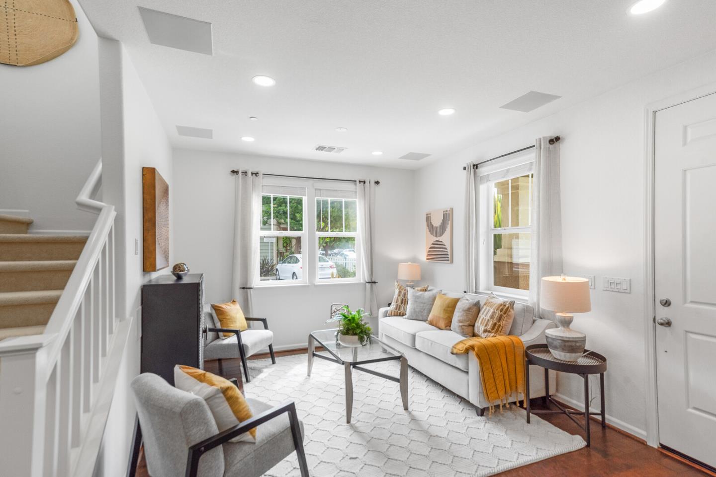 Detail Gallery Image 11 of 40 For 403 San Eduardo Ter, Sunnyvale,  CA 94085 - 3 Beds | 2/1 Baths