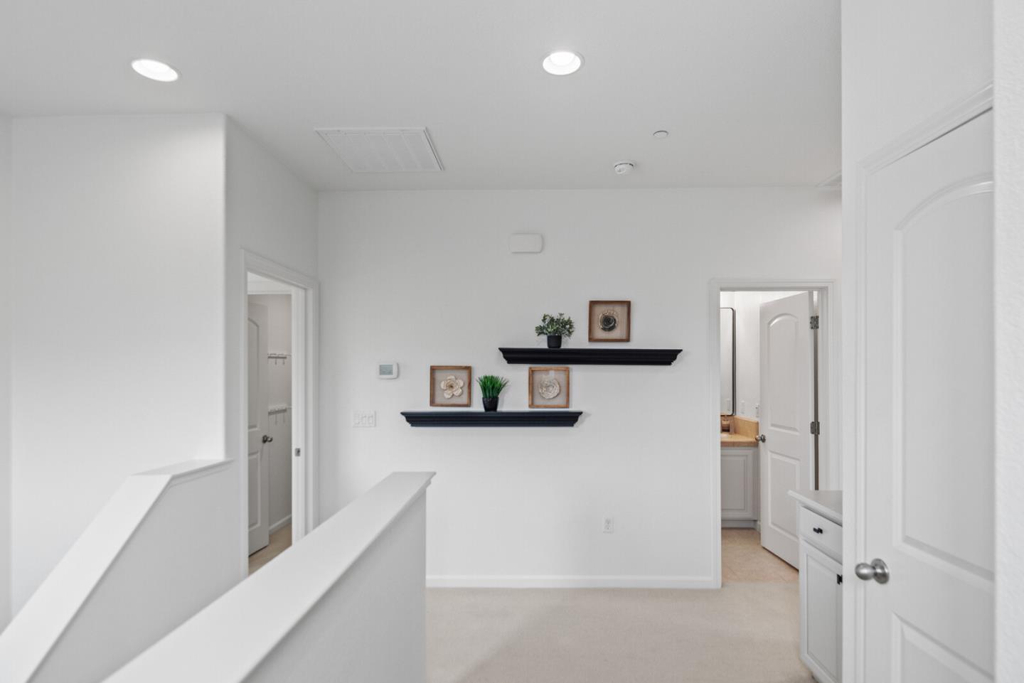 Detail Gallery Image 25 of 40 For 403 San Eduardo Ter, Sunnyvale,  CA 94085 - 3 Beds | 2/1 Baths