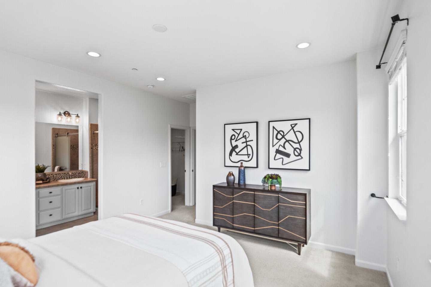 Detail Gallery Image 28 of 40 For 403 San Eduardo Ter, Sunnyvale,  CA 94085 - 3 Beds | 2/1 Baths