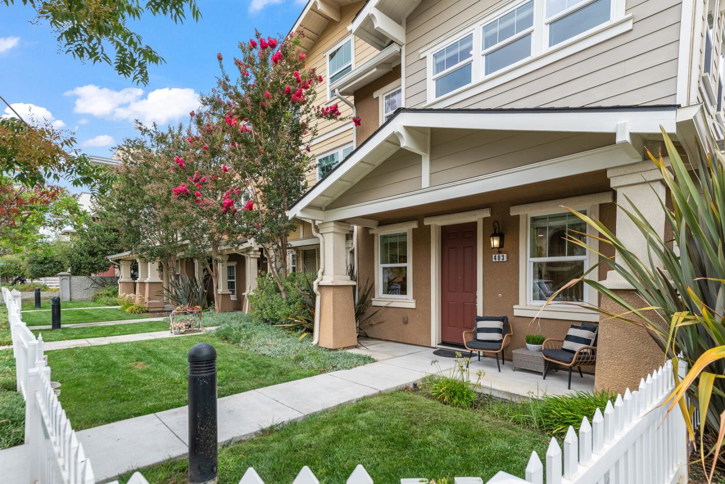 Detail Gallery Image 3 of 40 For 403 San Eduardo Ter, Sunnyvale,  CA 94085 - 3 Beds | 2/1 Baths