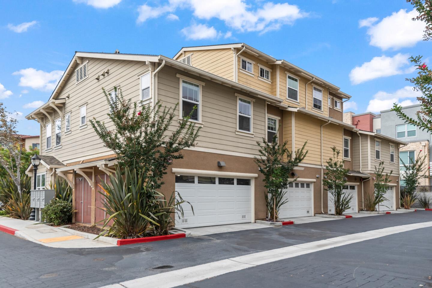 Detail Gallery Image 35 of 40 For 403 San Eduardo Ter, Sunnyvale,  CA 94085 - 3 Beds | 2/1 Baths