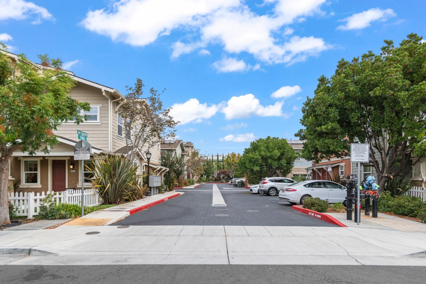 Detail Gallery Image 37 of 40 For 403 San Eduardo Ter, Sunnyvale,  CA 94085 - 3 Beds | 2/1 Baths