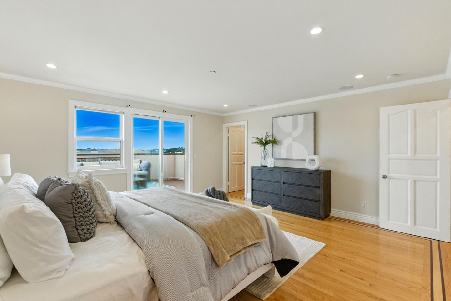 Detail Gallery Image 61 of 99 For 157 Station Ave, Daly City,  CA 94014 - 7 Beds | 6 Baths