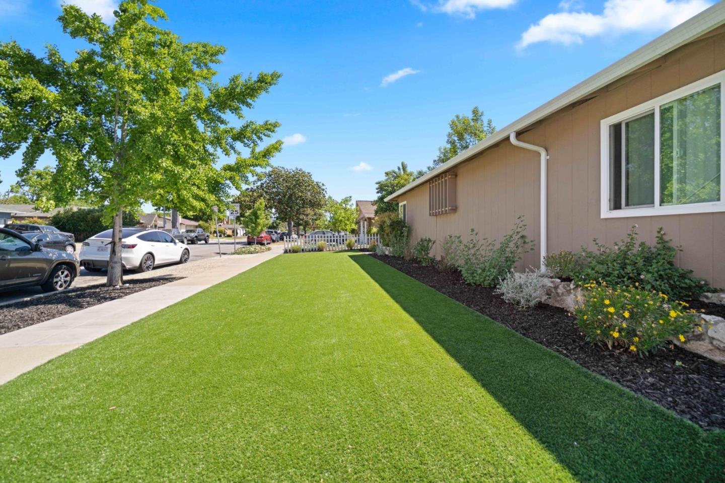 Detail Gallery Image 6 of 56 For 3856 Williams Rd, San Jose,  CA 95117 - – Beds | – Baths
