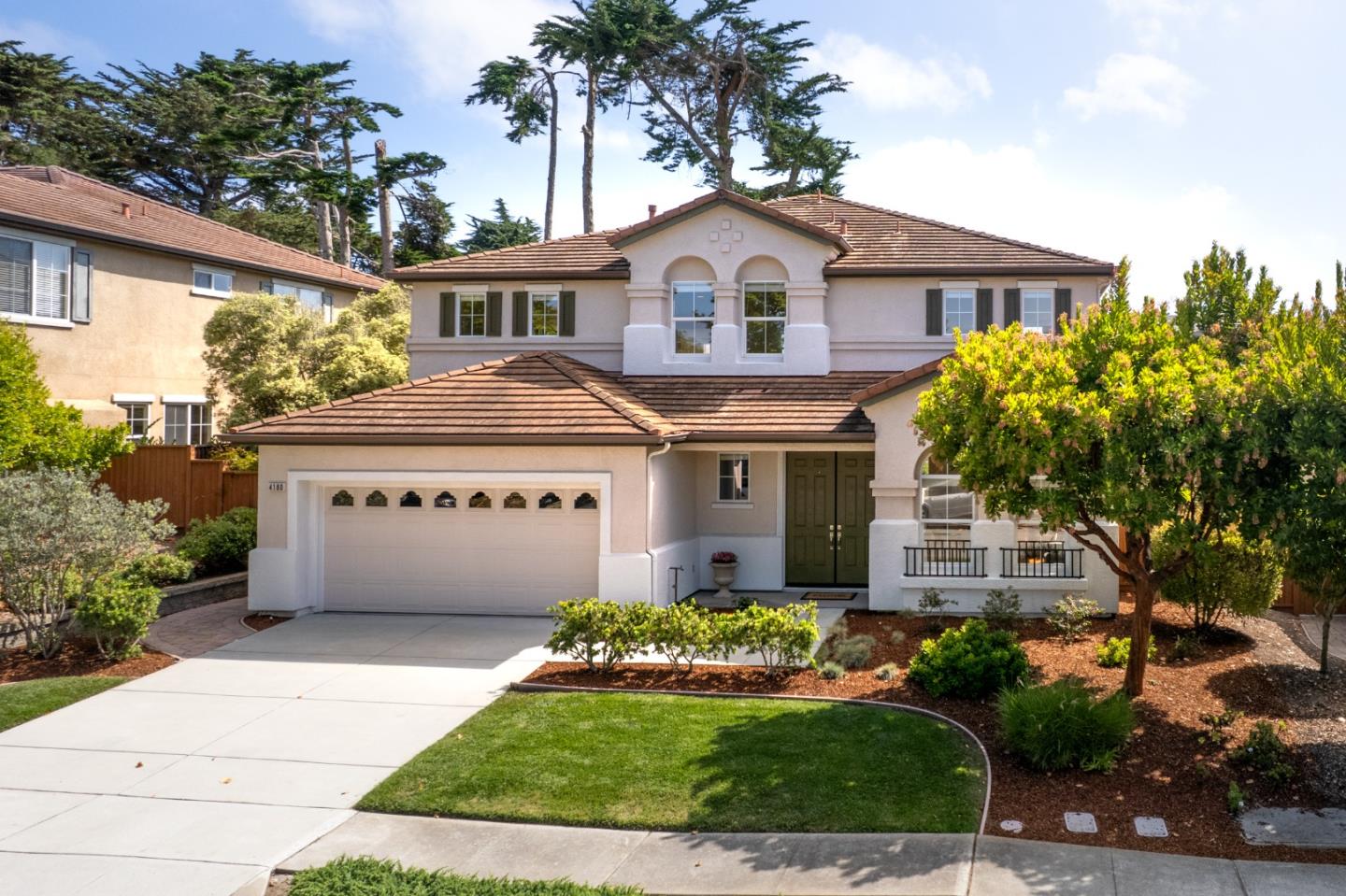 Detail Gallery Image 2 of 41 For 4180 Peninsula Point Dr, Seaside,  CA 93955 - 4 Beds | 2/1 Baths