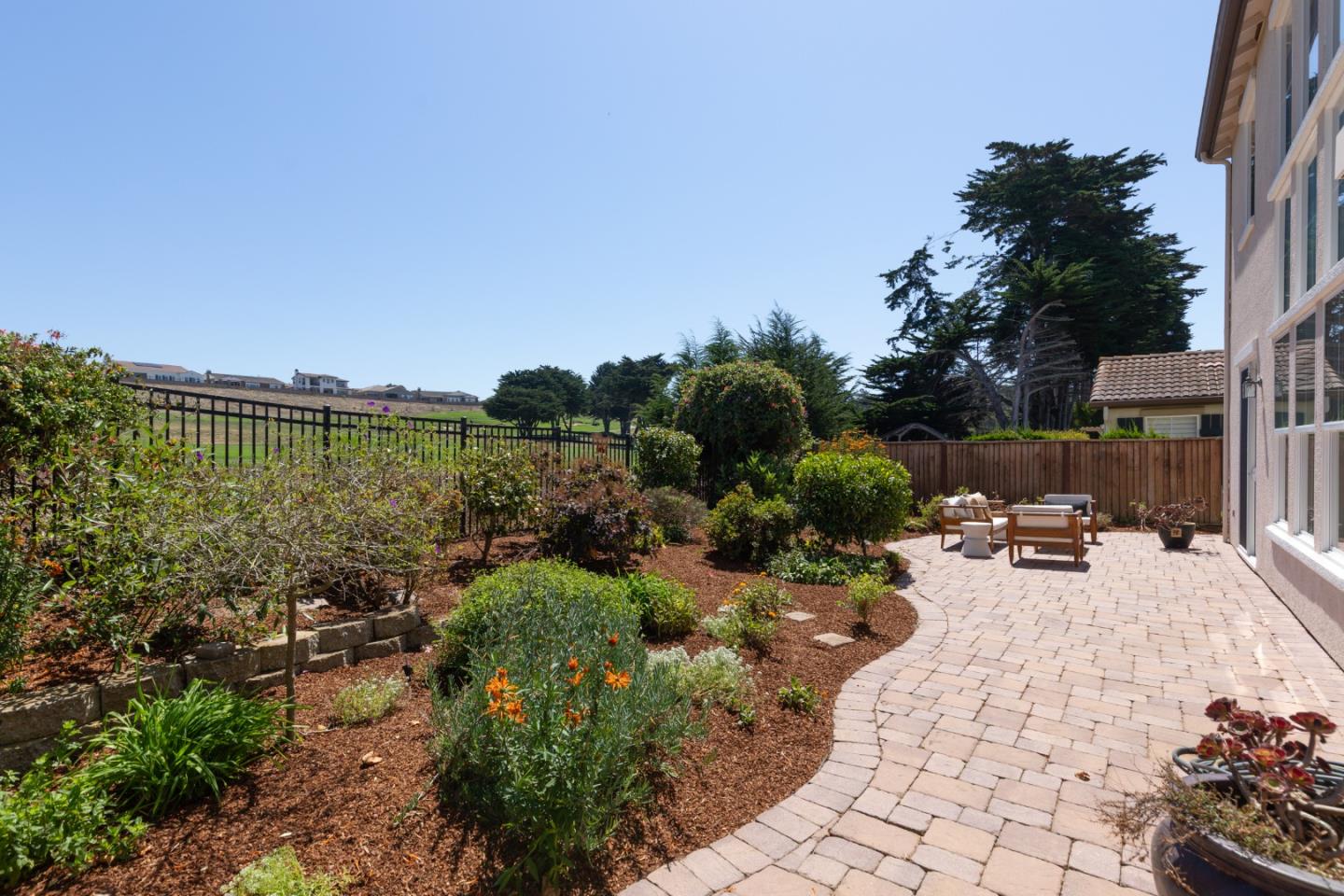 Detail Gallery Image 34 of 41 For 4180 Peninsula Point Dr, Seaside,  CA 93955 - 4 Beds | 2/1 Baths
