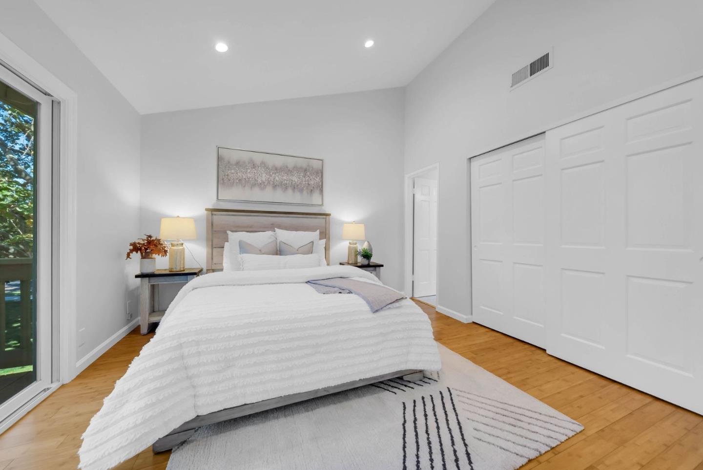 Detail Gallery Image 15 of 36 For 1063 Norfolk Dr, San Jose,  CA 95129 - 4 Beds | 2/1 Baths