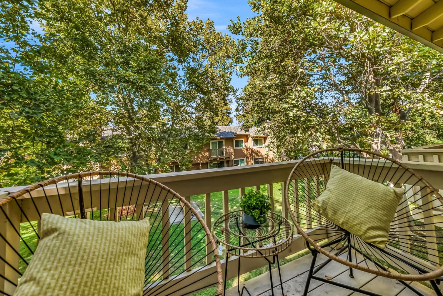 Detail Gallery Image 16 of 36 For 1063 Norfolk Dr, San Jose,  CA 95129 - 4 Beds | 2/1 Baths