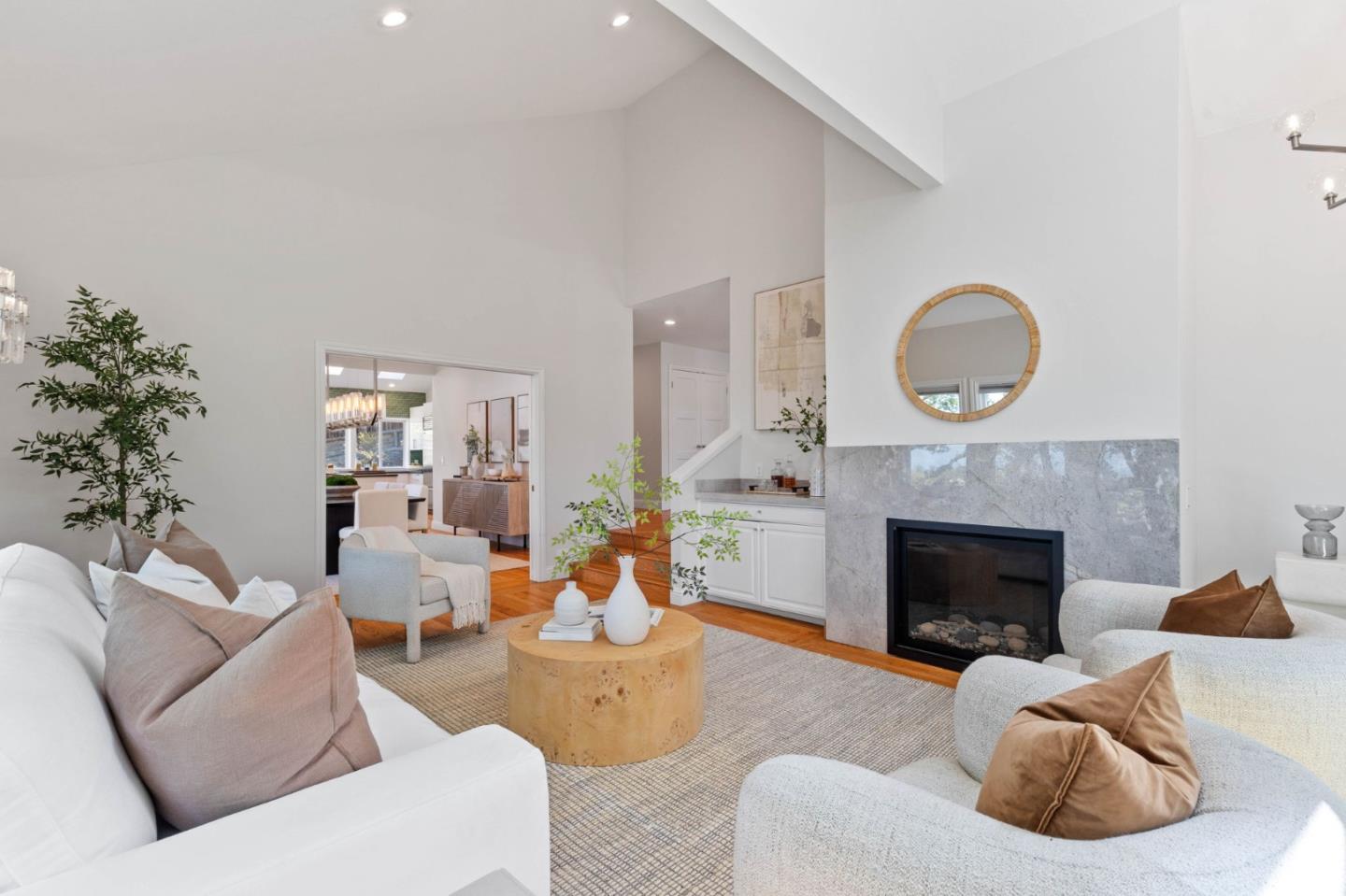 Detail Gallery Image 15 of 43 For 100 Vaquero Way, Redwood City,  CA 94062 - 4 Beds | 4/1 Baths