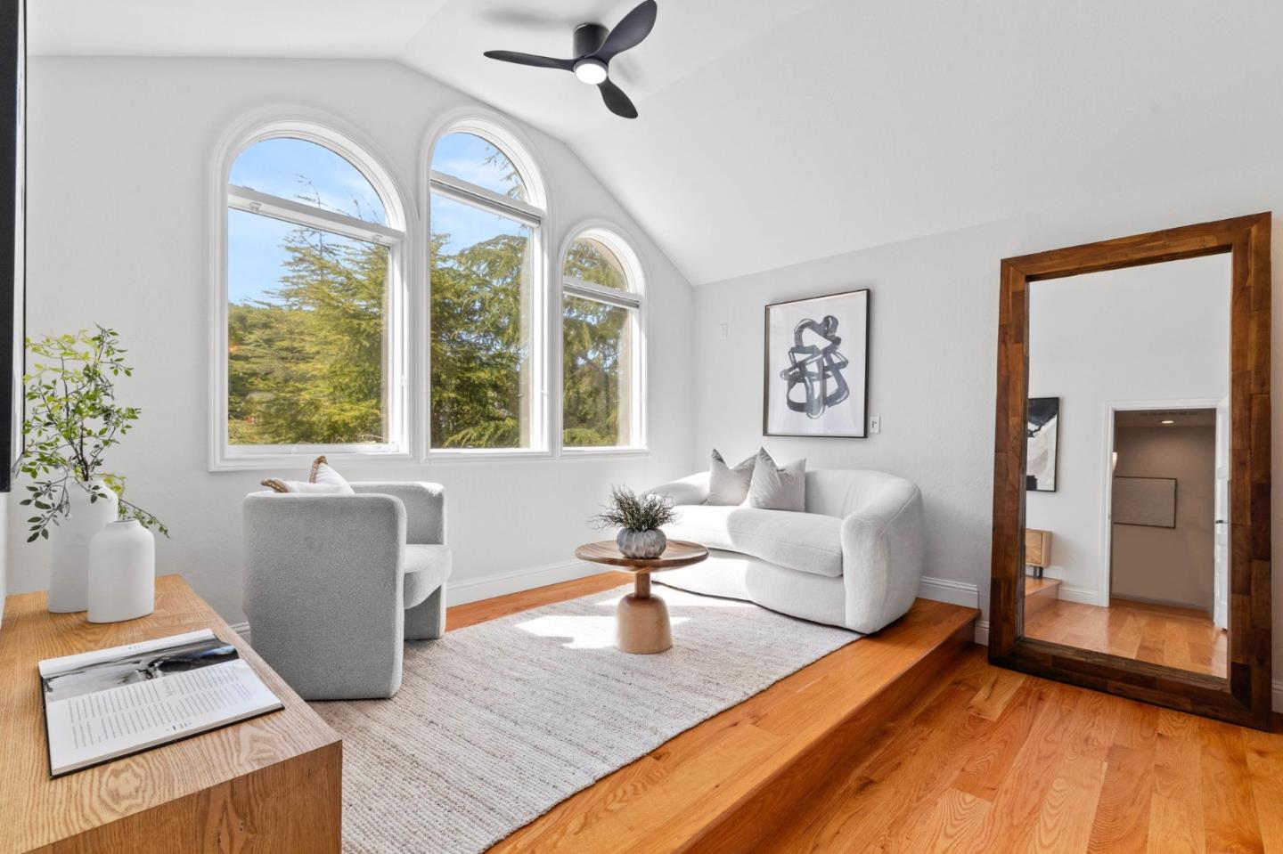 Detail Gallery Image 18 of 43 For 100 Vaquero Way, Redwood City,  CA 94062 - 4 Beds | 4/1 Baths