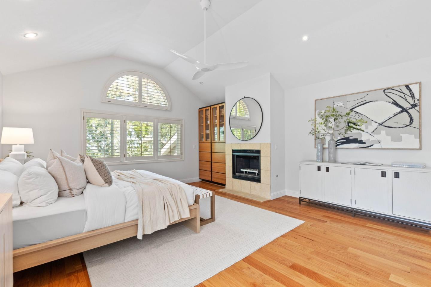 Detail Gallery Image 19 of 43 For 100 Vaquero Way, Redwood City,  CA 94062 - 4 Beds | 4/1 Baths