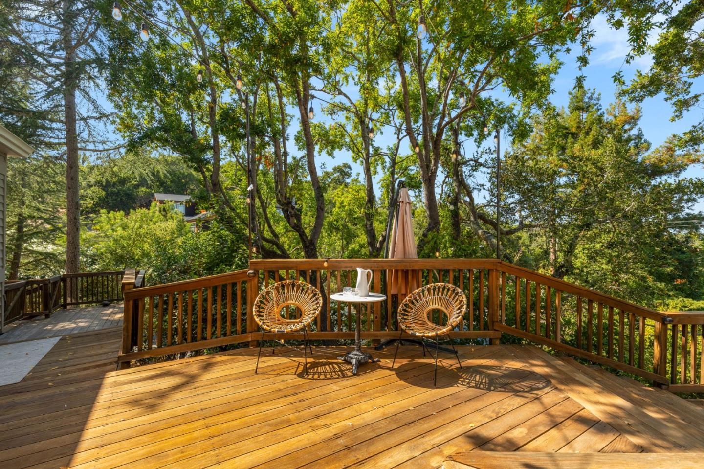 Detail Gallery Image 33 of 43 For 100 Vaquero Way, Redwood City,  CA 94062 - 4 Beds | 4/1 Baths