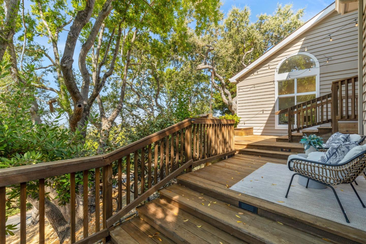Detail Gallery Image 34 of 43 For 100 Vaquero Way, Redwood City,  CA 94062 - 4 Beds | 4/1 Baths