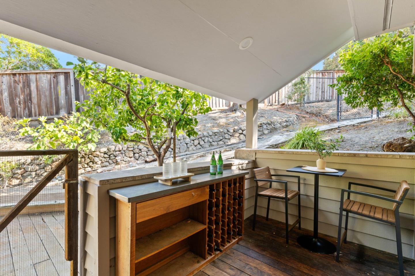Detail Gallery Image 36 of 43 For 100 Vaquero Way, Redwood City,  CA 94062 - 4 Beds | 4/1 Baths