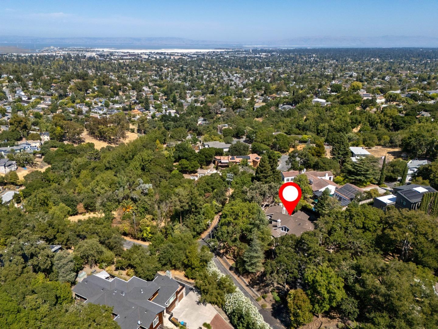 Detail Gallery Image 39 of 43 For 100 Vaquero Way, Redwood City,  CA 94062 - 4 Beds | 4/1 Baths