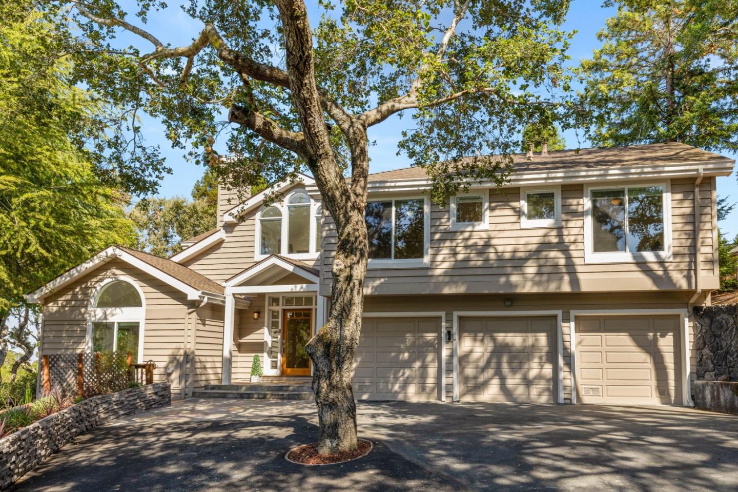 Detail Gallery Image 43 of 43 For 100 Vaquero Way, Redwood City,  CA 94062 - 4 Beds | 4/1 Baths