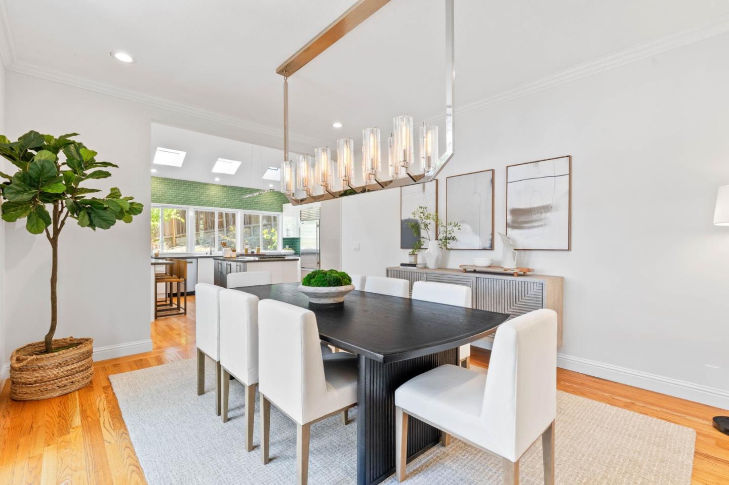 Detail Gallery Image 7 of 43 For 100 Vaquero Way, Redwood City,  CA 94062 - 4 Beds | 4/1 Baths