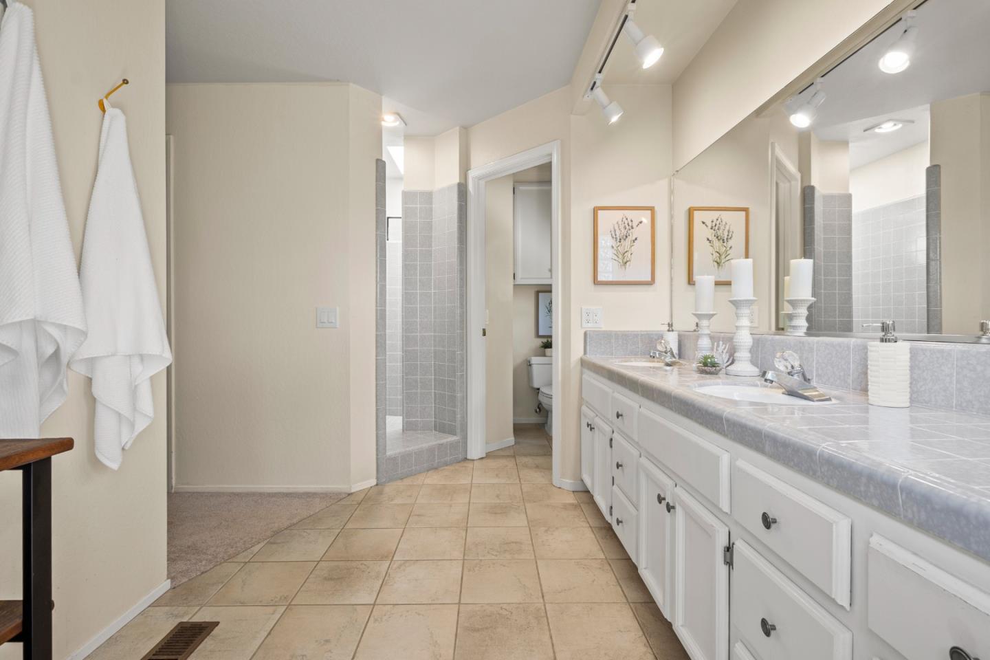 Detail Gallery Image 16 of 36 For 17410 Blue Jay Dr, Morgan Hill,  CA 95037 - 3 Beds | 2/1 Baths
