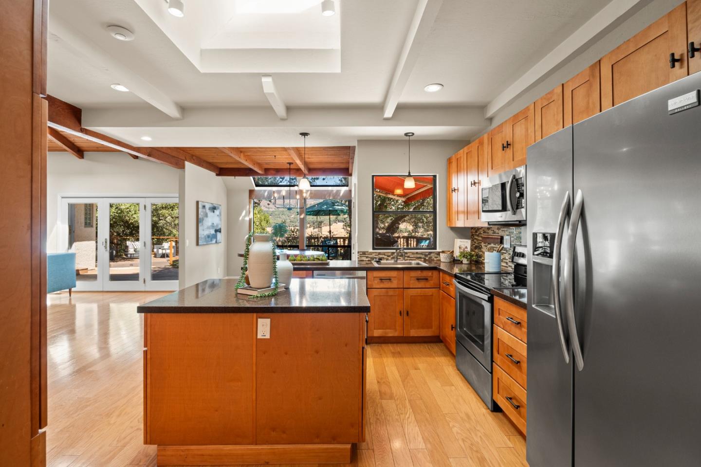 Detail Gallery Image 9 of 36 For 17410 Blue Jay Dr, Morgan Hill,  CA 95037 - 3 Beds | 2/1 Baths