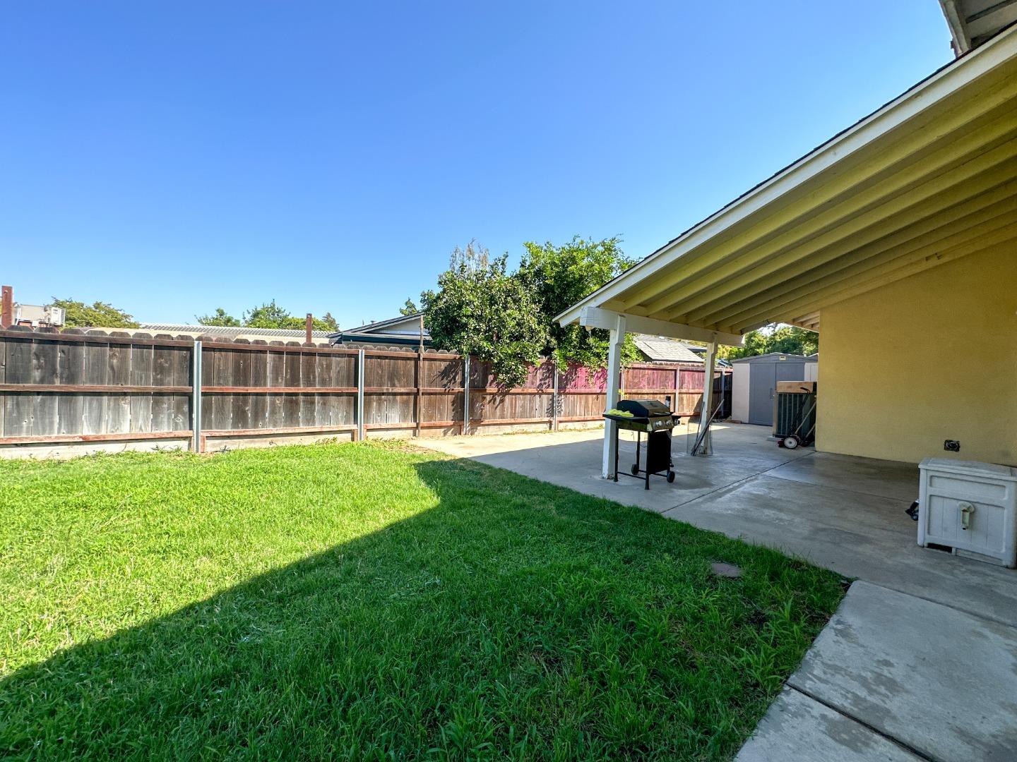 Detail Gallery Image 5 of 39 For 3605 Swain Dr, Modesto,  CA 95356 - 4 Beds | 2 Baths