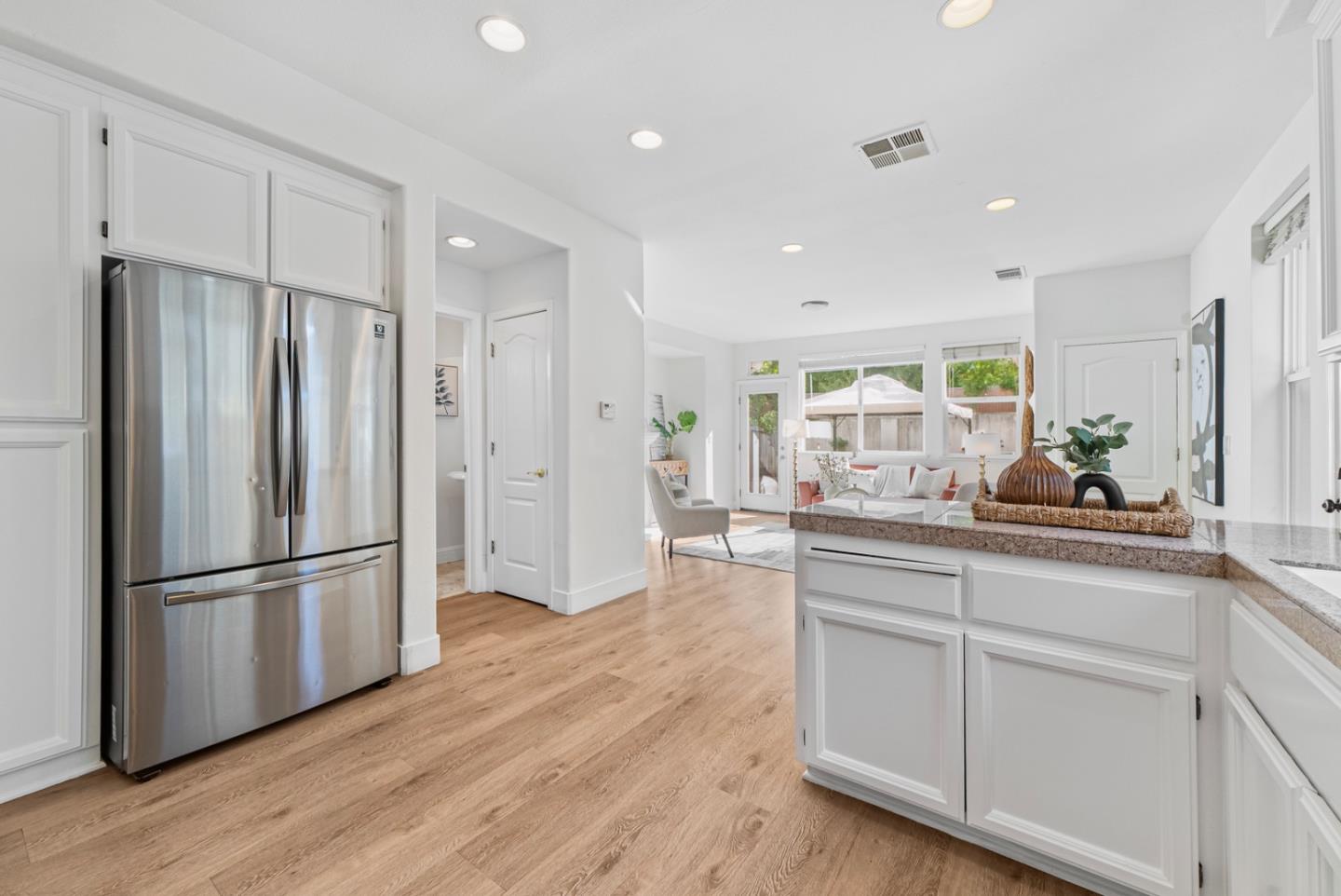 Detail Gallery Image 12 of 42 For 1658 Pala Ranch Cir, San Jose,  CA 95133 - 3 Beds | 2/1 Baths