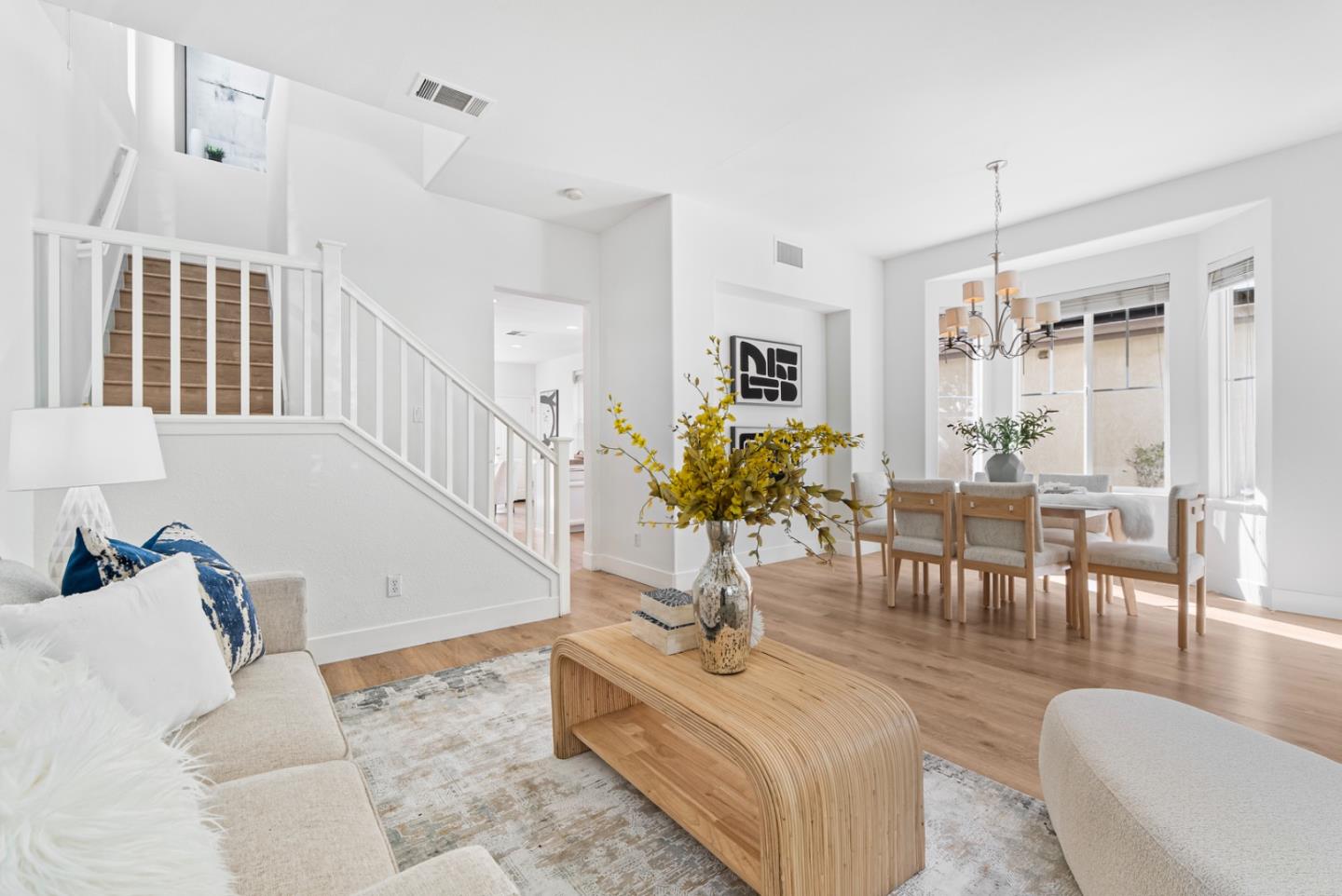Detail Gallery Image 4 of 42 For 1658 Pala Ranch Cir, San Jose,  CA 95133 - 3 Beds | 2/1 Baths