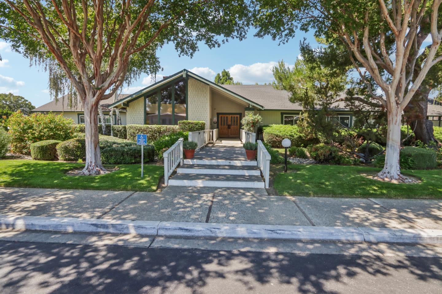 Detail Gallery Image 38 of 44 For 138 Quail Hollow Dr #138,  San Jose,  CA 95128 - 2 Beds | 2 Baths