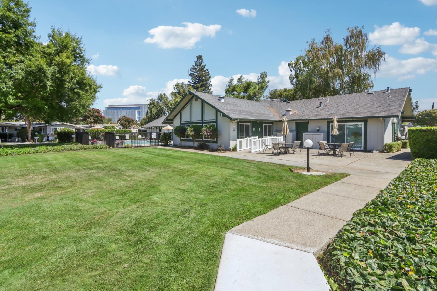 Detail Gallery Image 40 of 44 For 138 Quail Hollow Dr #138,  San Jose,  CA 95128 - 2 Beds | 2 Baths