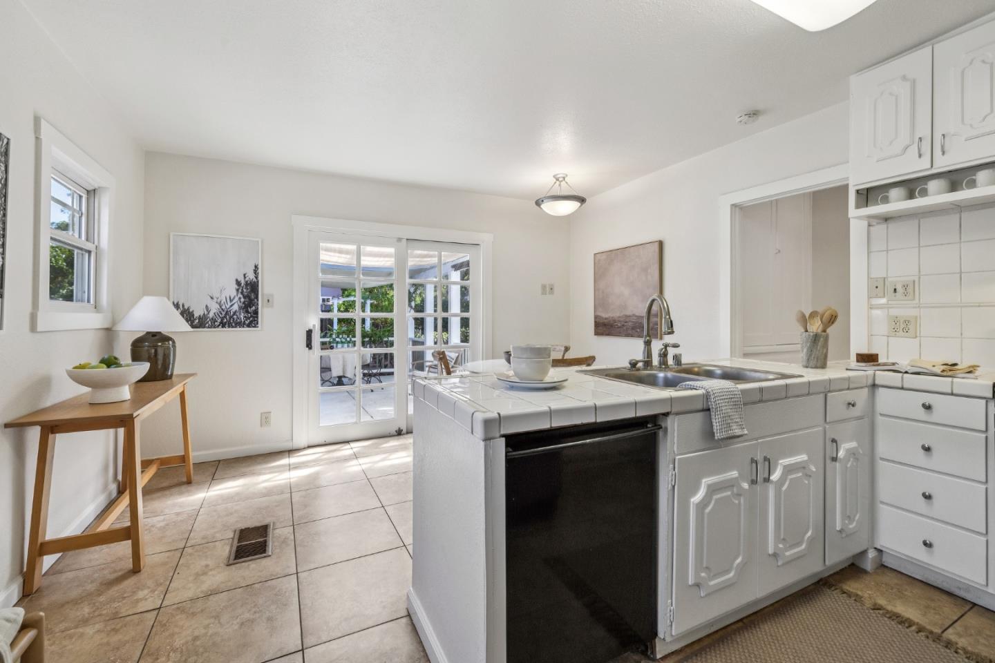 Detail Gallery Image 20 of 32 For 406 Menker Ave, San Jose,  CA 95128 - 3 Beds | 1 Baths