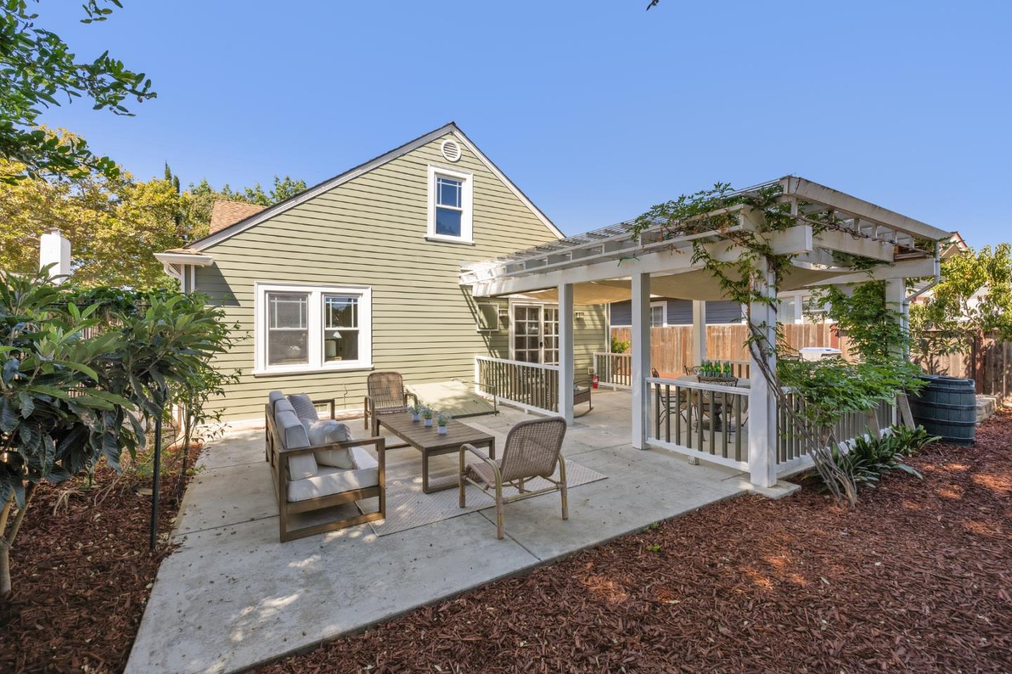 Detail Gallery Image 27 of 32 For 406 Menker Ave, San Jose,  CA 95128 - 3 Beds | 1 Baths