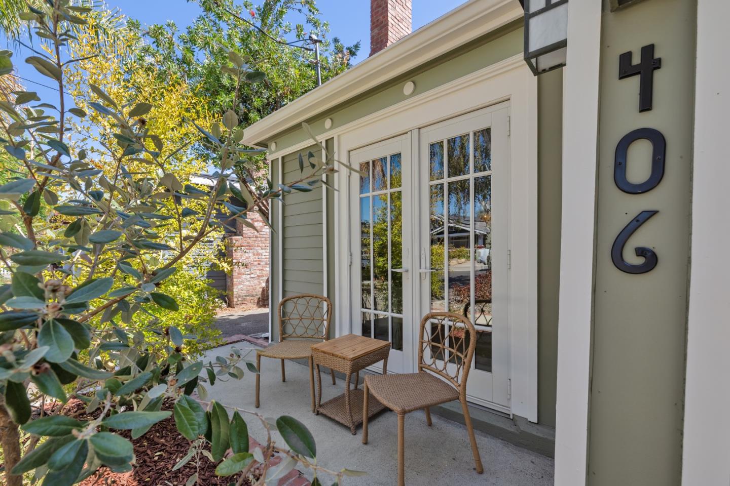 Detail Gallery Image 3 of 32 For 406 Menker Ave, San Jose,  CA 95128 - 3 Beds | 1 Baths