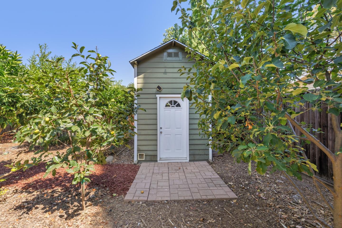 Detail Gallery Image 31 of 32 For 406 Menker Ave, San Jose,  CA 95128 - 3 Beds | 1 Baths
