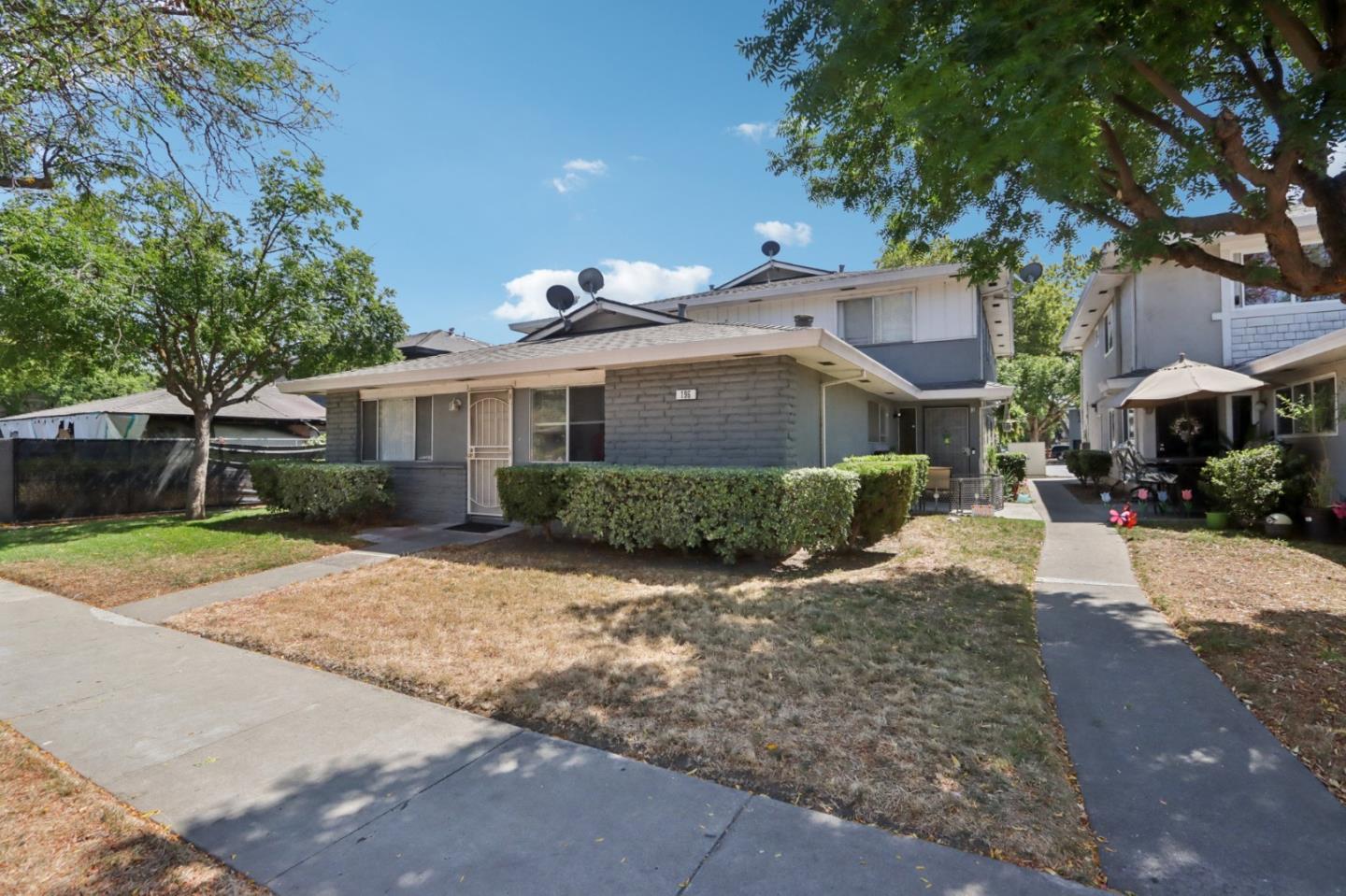 Detail Gallery Image 3 of 42 For 196 Coy Dr #1,  San Jose,  CA 95123 - 2 Beds | 1 Baths