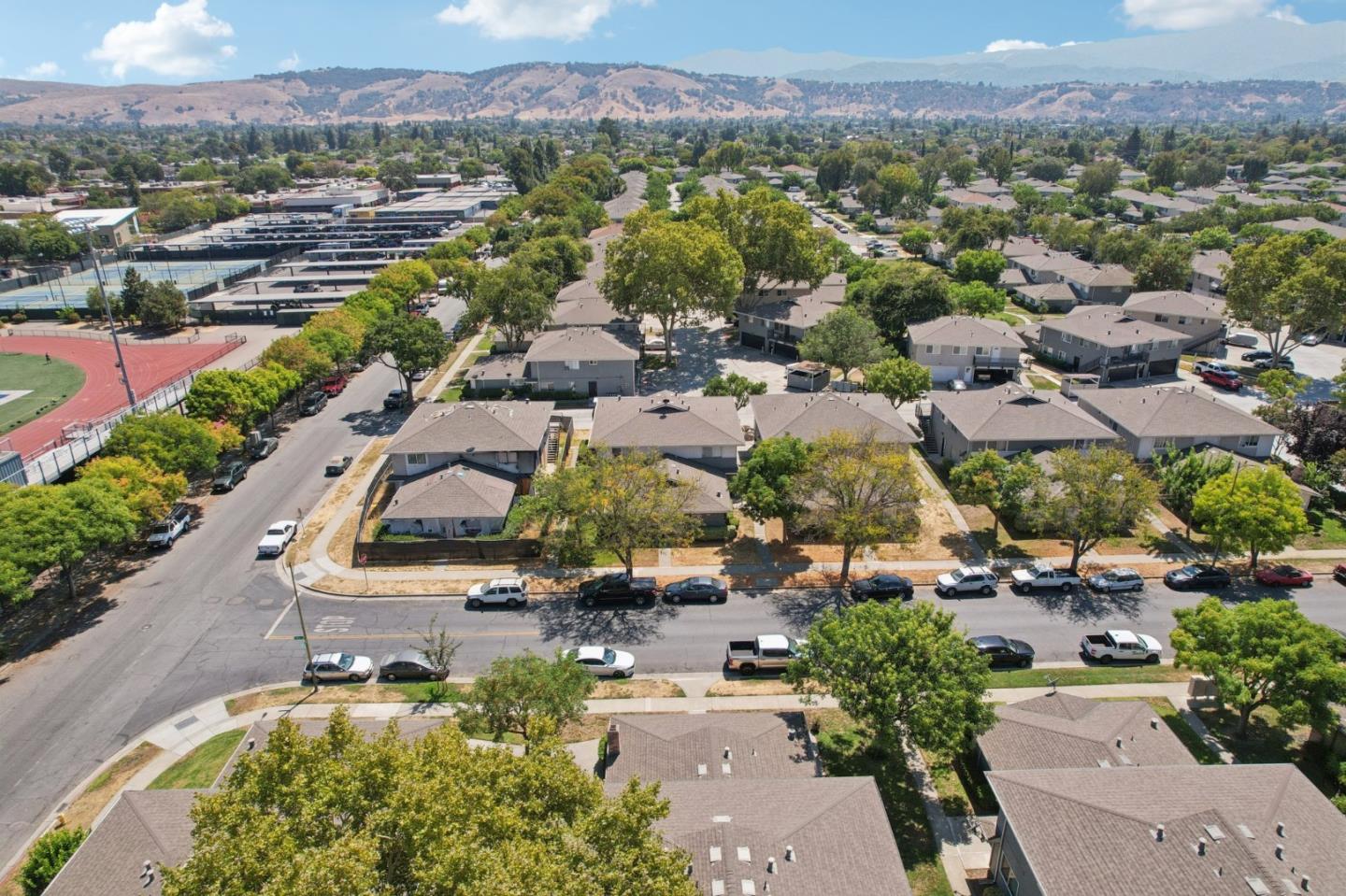 Detail Gallery Image 34 of 42 For 196 Coy Dr #1,  San Jose,  CA 95123 - 2 Beds | 1 Baths