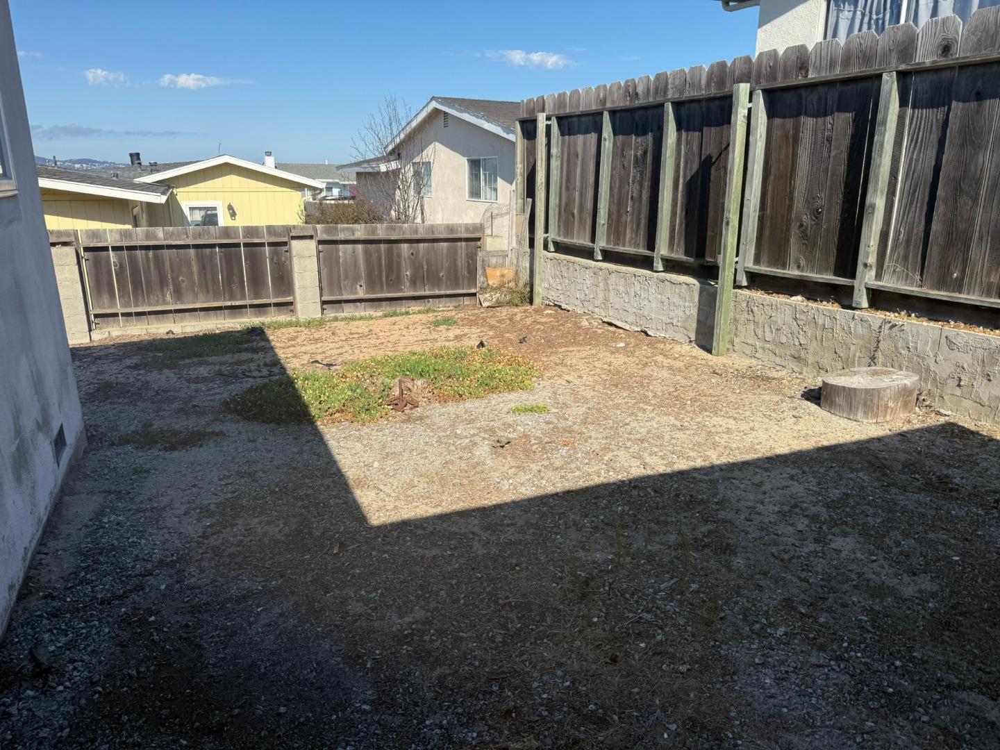 Detail Gallery Image 15 of 19 For 1615 Luzern St, Seaside,  CA 93955 - 3 Beds | 1 Baths