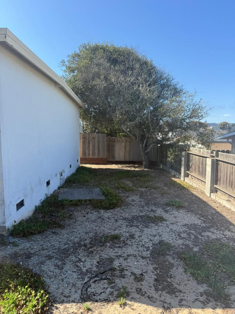 Detail Gallery Image 16 of 19 For 1615 Luzern St, Seaside,  CA 93955 - 3 Beds | 1 Baths