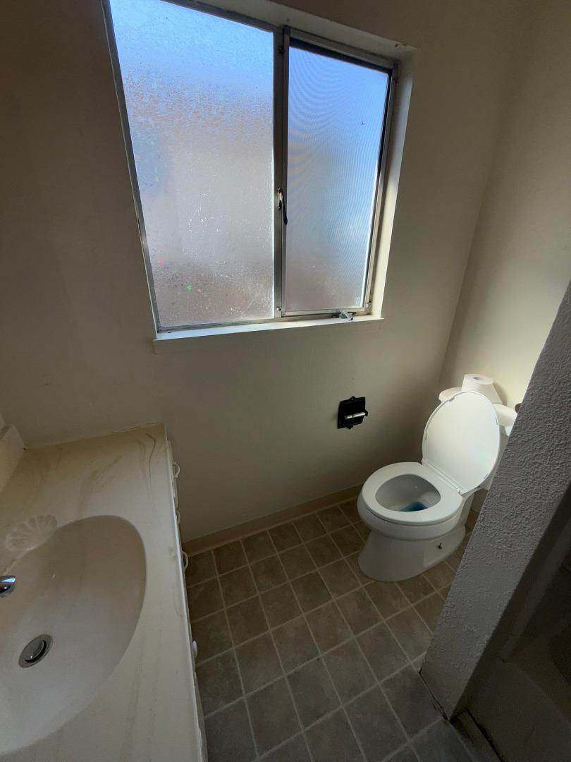 Detail Gallery Image 8 of 19 For 1615 Luzern St, Seaside,  CA 93955 - 3 Beds | 1 Baths