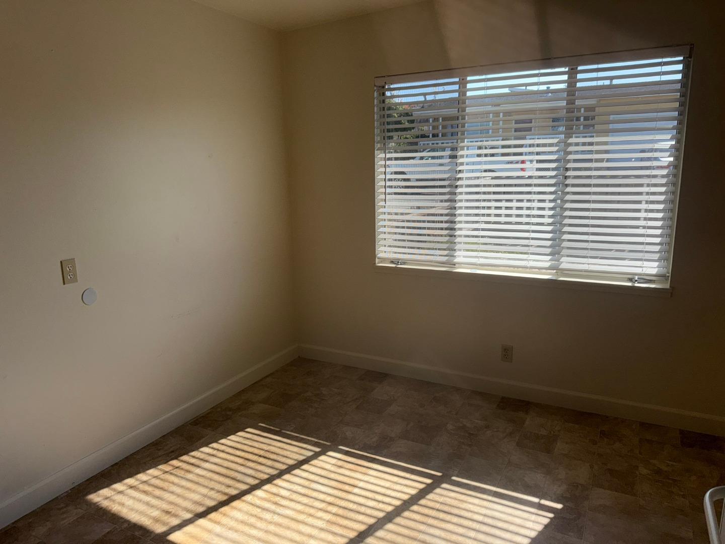 Detail Gallery Image 9 of 19 For 1615 Luzern St, Seaside,  CA 93955 - 3 Beds | 1 Baths