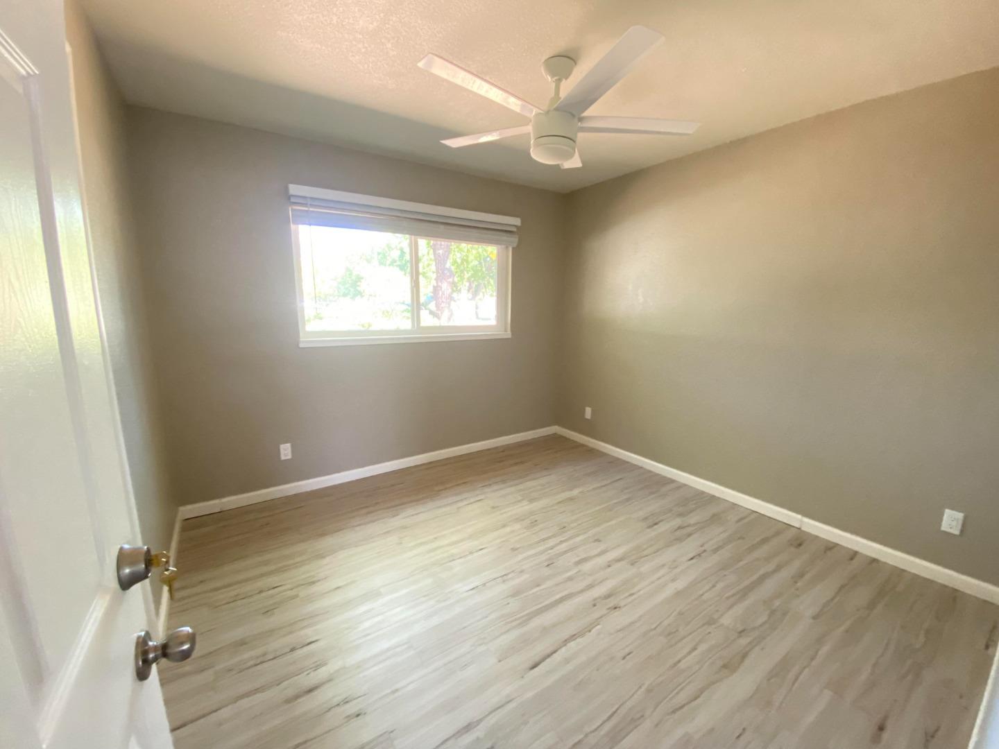 Detail Gallery Image 17 of 21 For 999 E 16th St, Chico,  CA 95928 - – Beds | – Baths